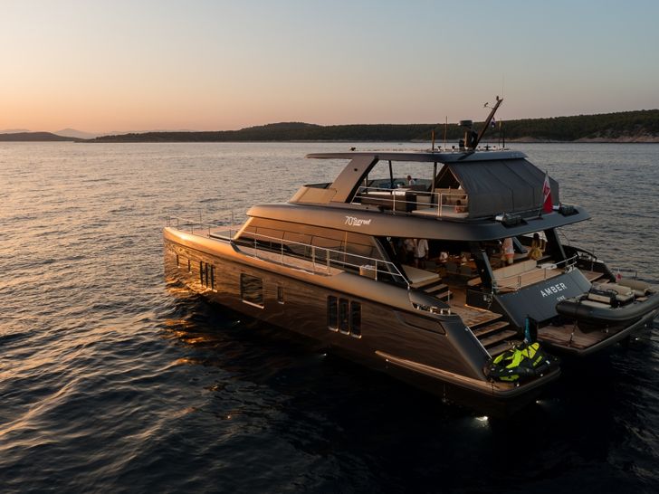 AMBER ONE Sunreef Bow AMBER ONE Sunreef Bow