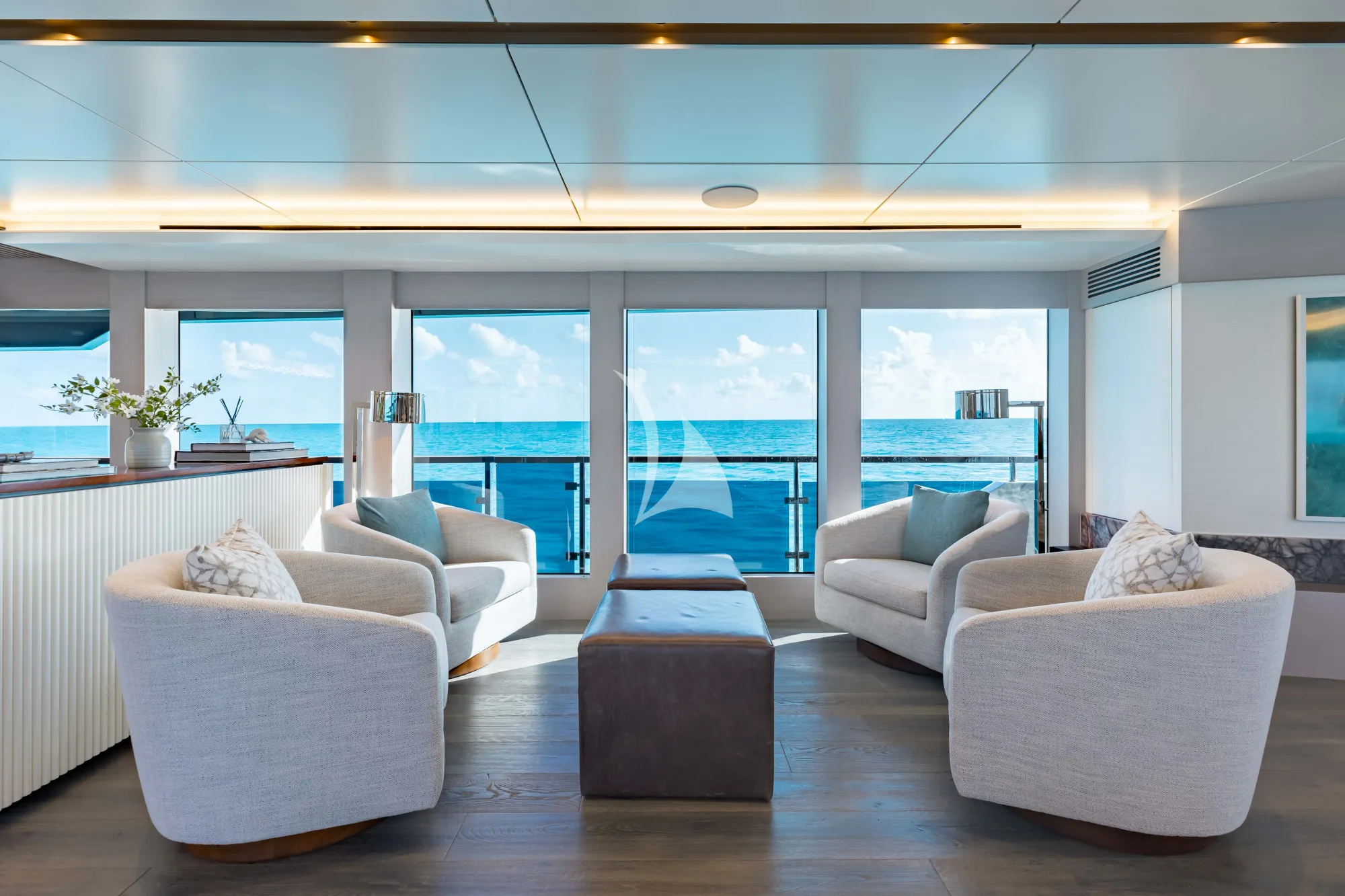 Charter Yacht AMORE - Numarine 37 XP - 6 Cabins - Nassau - Exumas - Bahamas