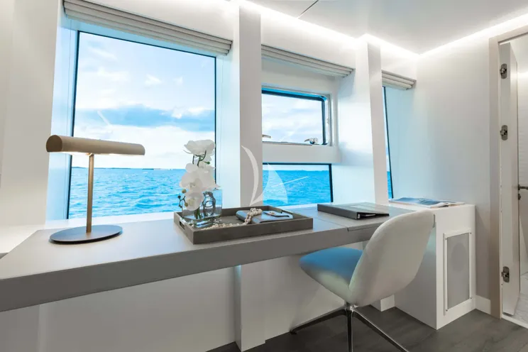Charter Yacht AMORE - Numarine 37 XP - 6 Cabins - Nassau - Exumas - Bahamas