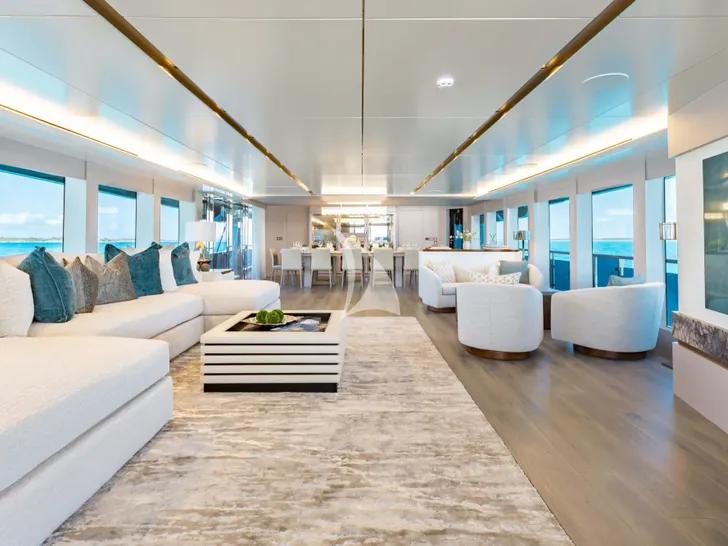 AMORE Numarine 37 XP - main saloon AMORE Numarine 37 XP - main saloon