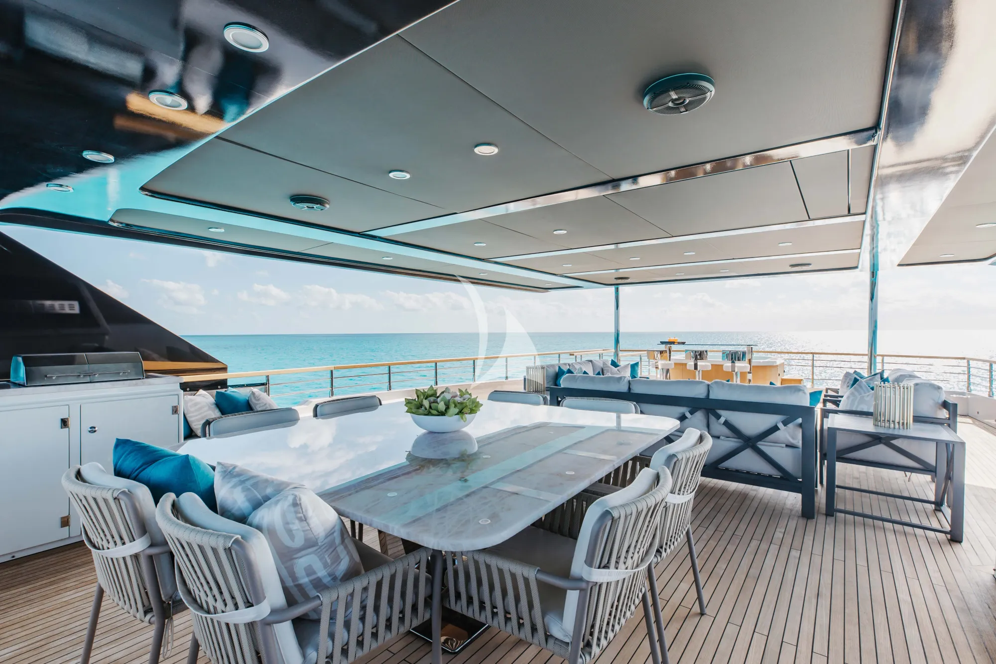 Charter Yacht AMORE - Numarine 37 XP - 6 Cabins - Nassau - Exumas - Bahamas