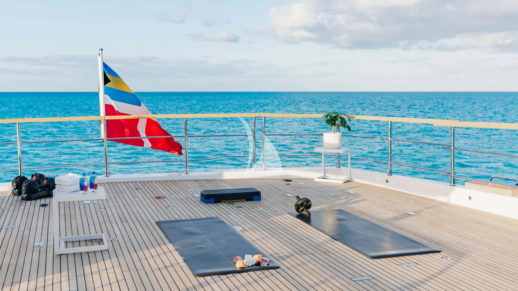 Charter Yacht AMORE - Numarine 37 XP - 6 Cabins - Nassau - Exumas - Bahamas
