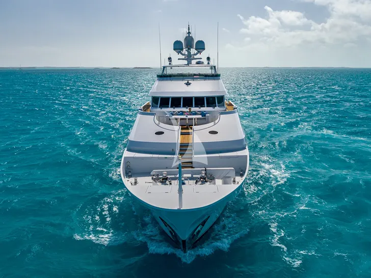 AMORE Christensen 157 - cruising bow view AMORE Christensen 157 - cruising bow view