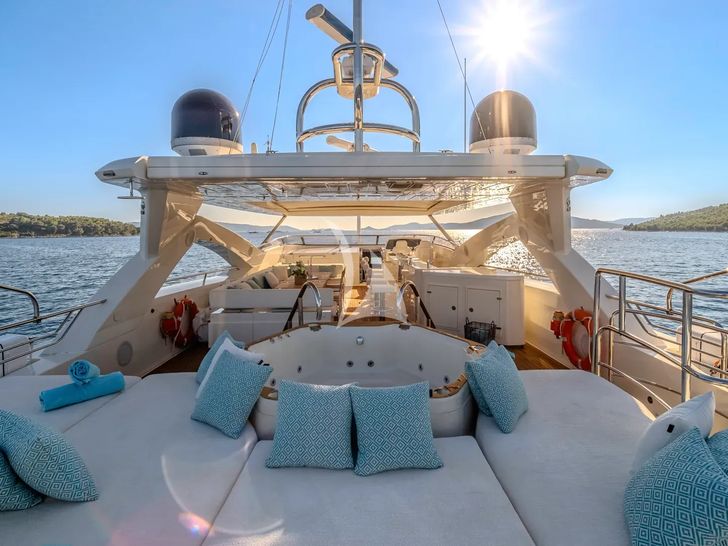 ARAGO Sunseeker 34m - sundeck ARAGO Sunseeker 34m - sundeck