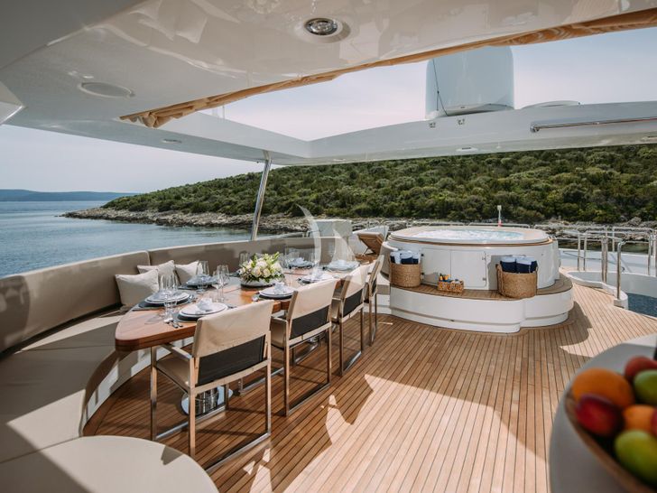 ARTEMY Azimut 116 - flybridge ARTEMY Azimut 116 - flybridge