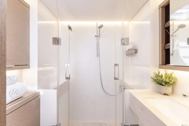 Charter Yacht AURA - Lagoon 65 - 4 Cabins - Tortola - Virgin Gorda - Anegada - British Virgin Islands - Caribbean