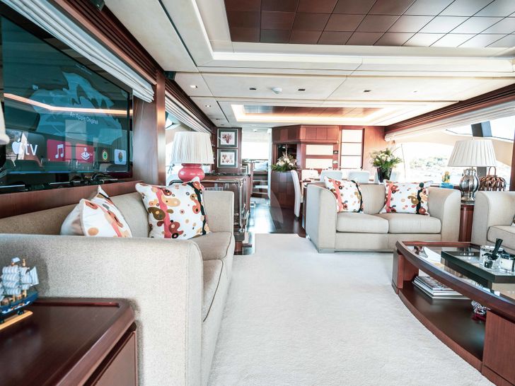 Azimut Yacht KOUKLES Saloon Azimut Yacht KOUKLES Saloon