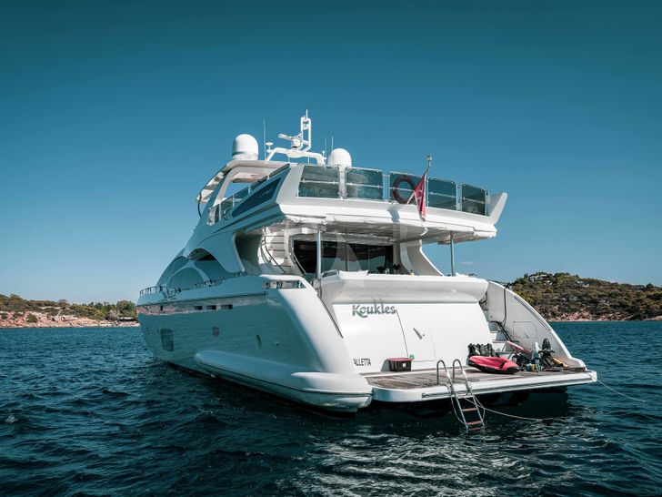 Azimut Yacht KOUKLES Stern Azimut Yacht KOUKLES Stern