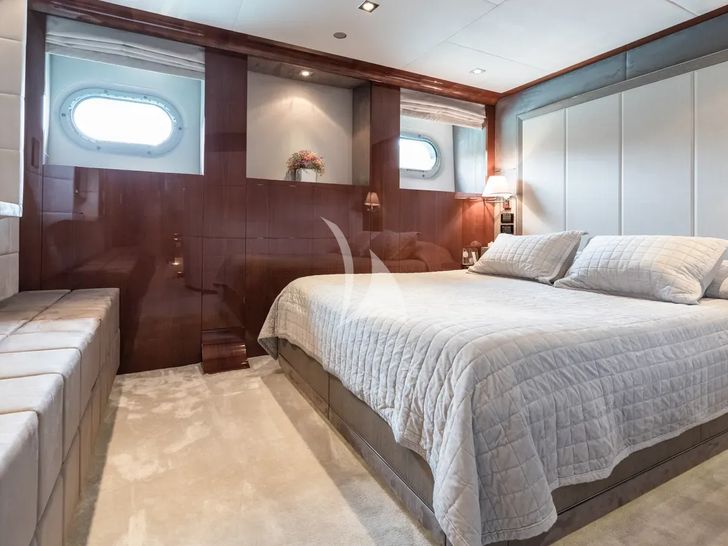 BLISS Heesen 44m - VIP cabin 3 BLISS Heesen 44m - VIP cabin 3
