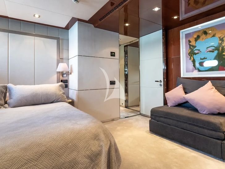 BLISS Heesen 44m - VIP cabin 4 BLISS Heesen 44m - VIP cabin 4