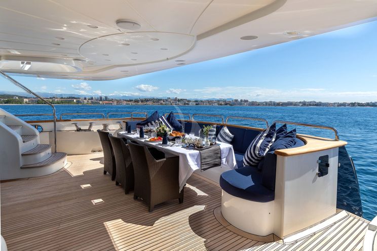 Charter Yacht SEABLUEZ - Benetti 37m - 5 Cabins - Monaco - Cannes - St Tropez - Naples - Athens
