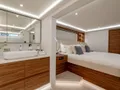 CAPRI Fountaine Pajot Thira 80 - VIP cabin 1 bed and bathroom CAPRI Fountaine Pajot Thira 80 - VIP cabin 1 bed and bathroom