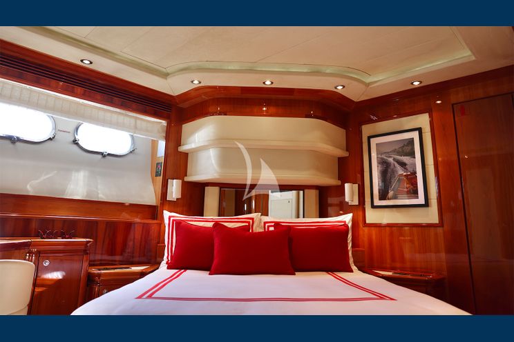 Charter Yacht CHAMPAGNE&CAVIAR - Ferretti 112 - 5 Cabins - Cannes - Monaco - St Tropz