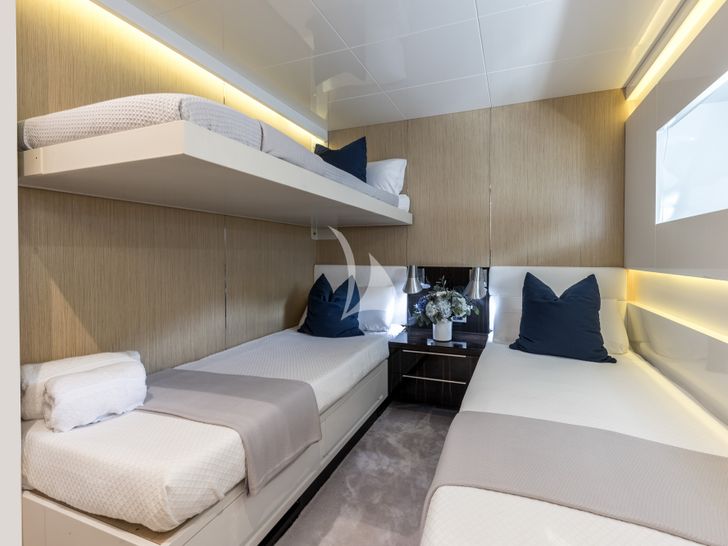 DHAMMA II Arcadia 85 - twin cabin 1 with Pullman down DHAMMA II Arcadia 85 - twin cabin 1 with Pullman down
