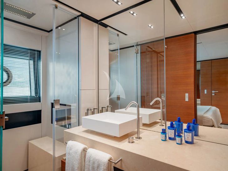DIANA II Ferretti Double 3 Ensuite DIANA II Ferretti Double 3 Ensuite