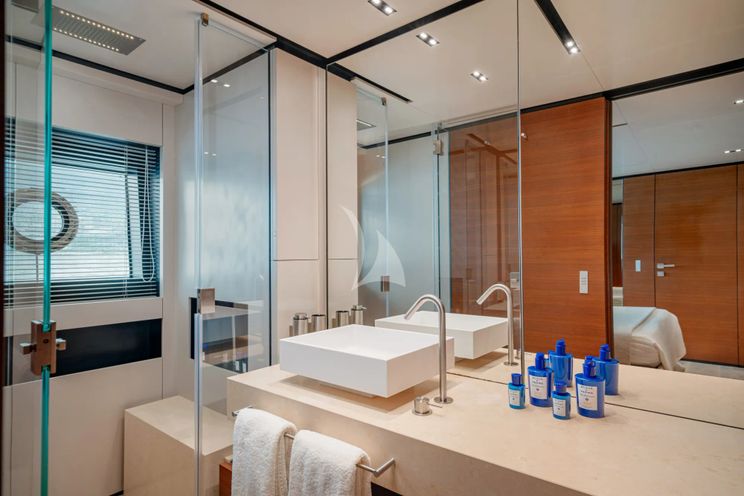 Charter Yacht DIANA II - Ferretti Custom Line Navetta 33 - 5 Cabins - Naples - Capri - Positano - Amalfi Coast - Italy