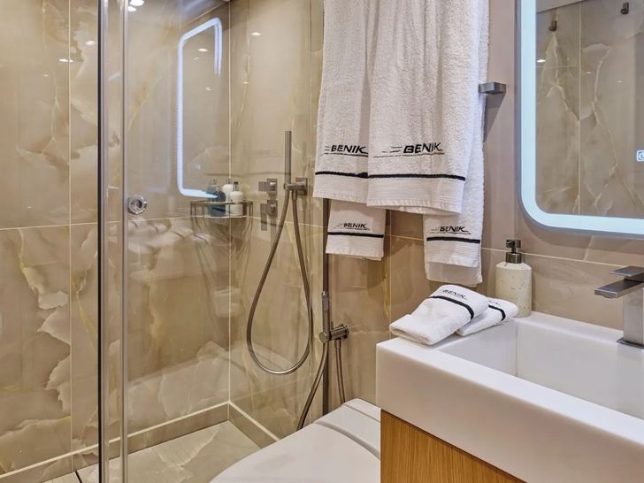 EBENIK Heesen Ensuite EBENIK Heesen Ensuite