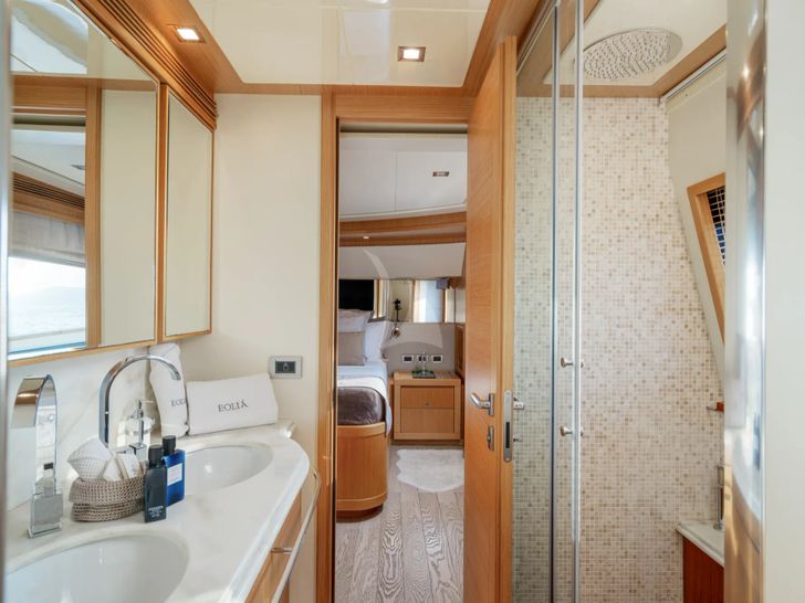 EOLIA Ferretti Master Ensuite EOLIA Ferretti Master Ensuite