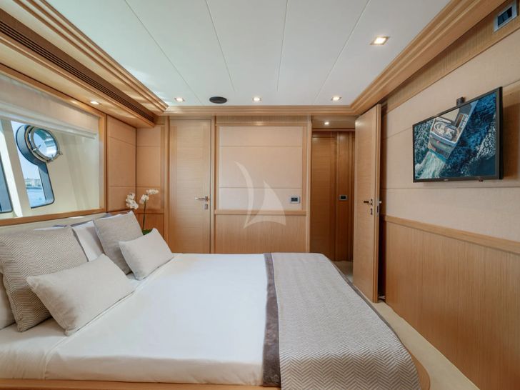 EOLIA Ferretti VIP 2 EOLIA Ferretti VIP 2