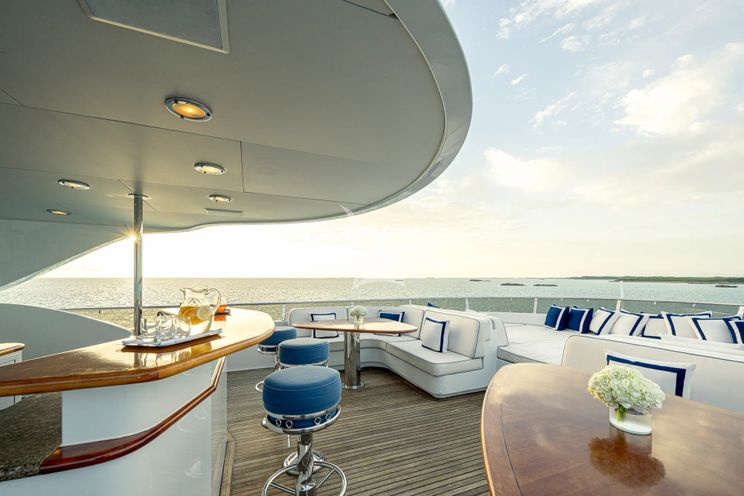 Charter Yacht FAR FROM IT - Richmond 142 - 5 Cabins - Nassau - Exumas - Eleuthera - Paradise Island - Bahamas