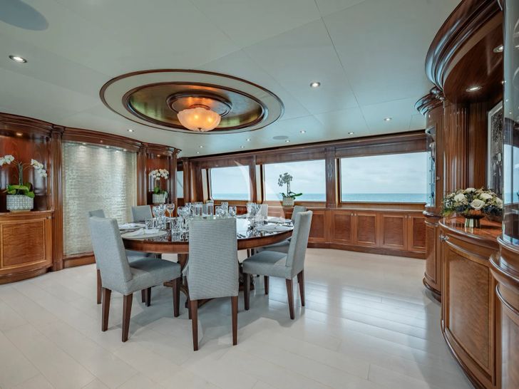 FAR FROM IT Richmond 142 - main deck dining area FAR FROM IT Richmond 142 - main deck dining area