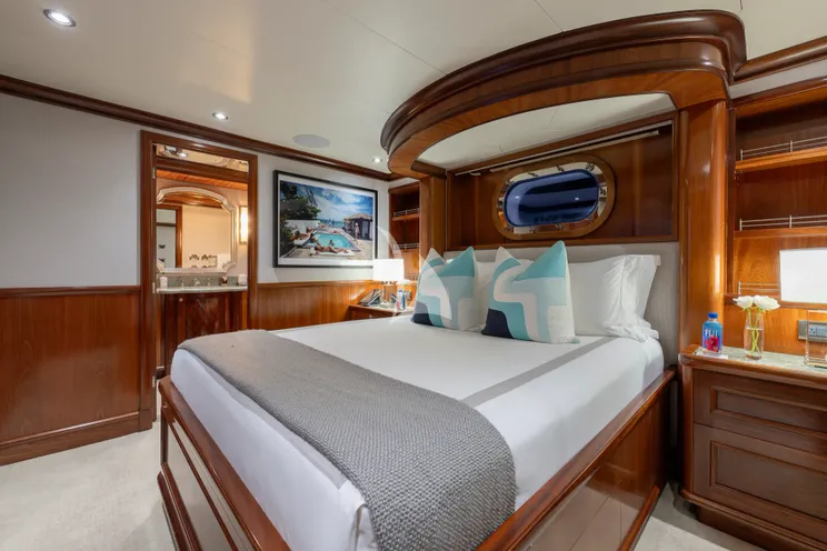 Charter Yacht FAR FROM IT - Richmond 142 - 5 Cabins - Nassau - Exumas - Eleuthera - Paradise Island - Bahamas