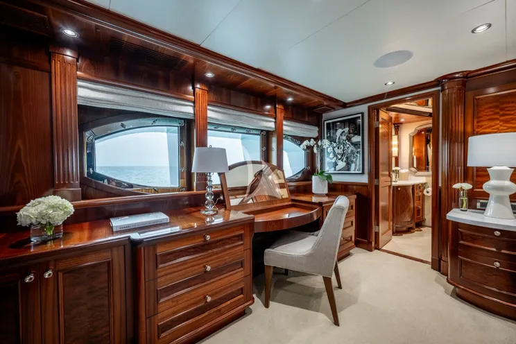 Charter Yacht FAR FROM IT - Richmond 142 - 5 Cabins - Nassau - Exumas - Eleuthera - Paradise Island - Bahamas