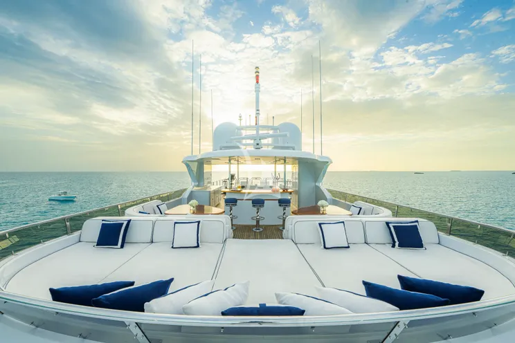 Charter Yacht FAR FROM IT - Richmond 142 - 5 Cabins - Nassau - Exumas - Eleuthera - Paradise Island - Bahamas