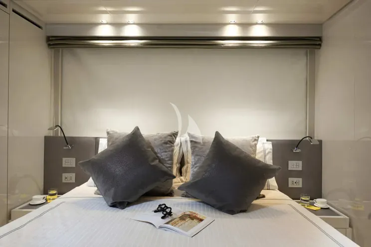 Charter Yacht DE ZEUS - Sanlorenzo SL96 - 5 Cabins - Athens - Mykonos - Paros - Cyclades - Greece