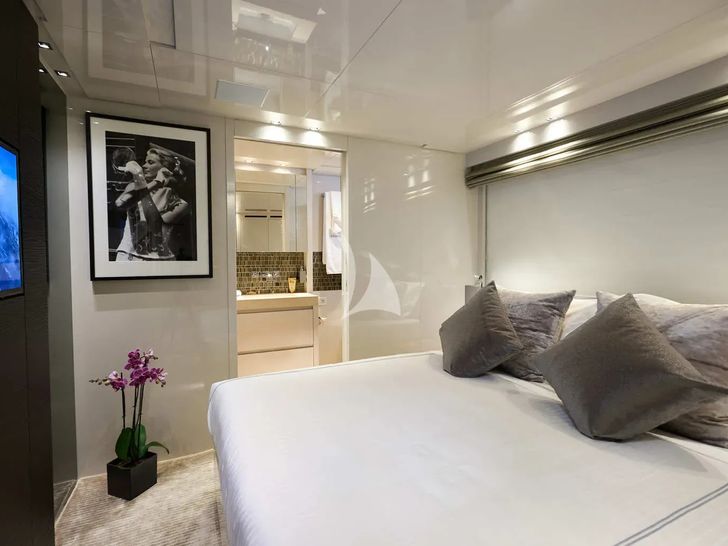 GEORGE FIVE Sanlorenzo VIP Cabin 1 GEORGE FIVE Sanlorenzo VIP Cabin 1