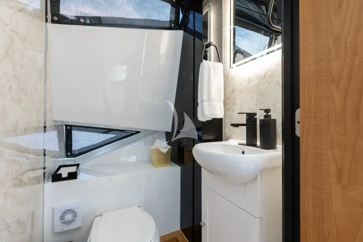 Charter Yacht VELOCITY - Mangusta GranSport 54 - 5 Cabins - Ibiza - Palma - Mallorca - Balearics - Spain