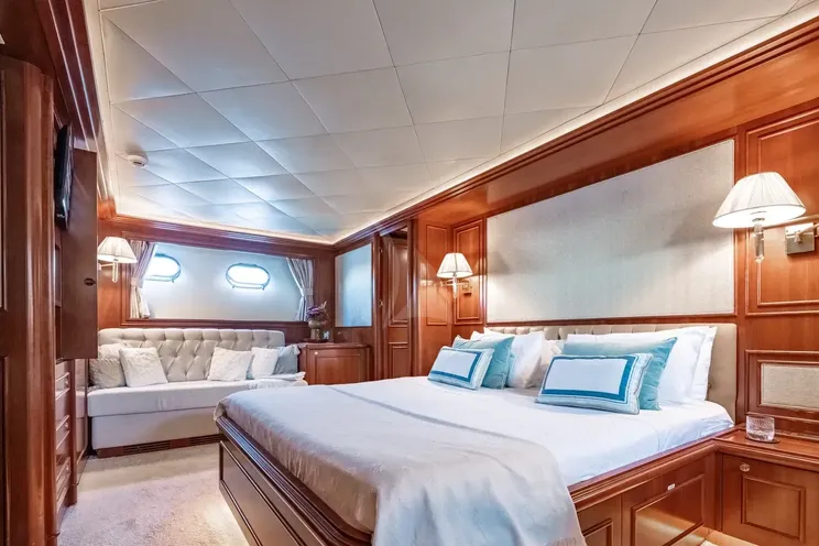 Charter Yacht IMAGINE - Ferretti Custom Line Navetta 30 - 5 Cabins - Zadar - Split - Dubrovnik - Hvar - Croatia