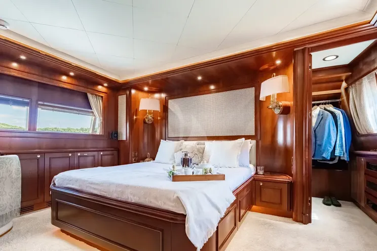 Charter Yacht IMAGINE - Ferretti Custom Line Navetta 30 - 5 Cabins - Zadar - Split - Dubrovnik - Hvar - Croatia