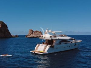JAUNI - Amer 86 - 4 Cabins - Capri - Naples - Sorrento - Amalfi Coast - Sicily - Aeolian Islands JAUNI - Amer 86 - 4 Cabins - Capri - Naples - Sorrento - Amalfi Coast - Sicily - Aeolian Islands