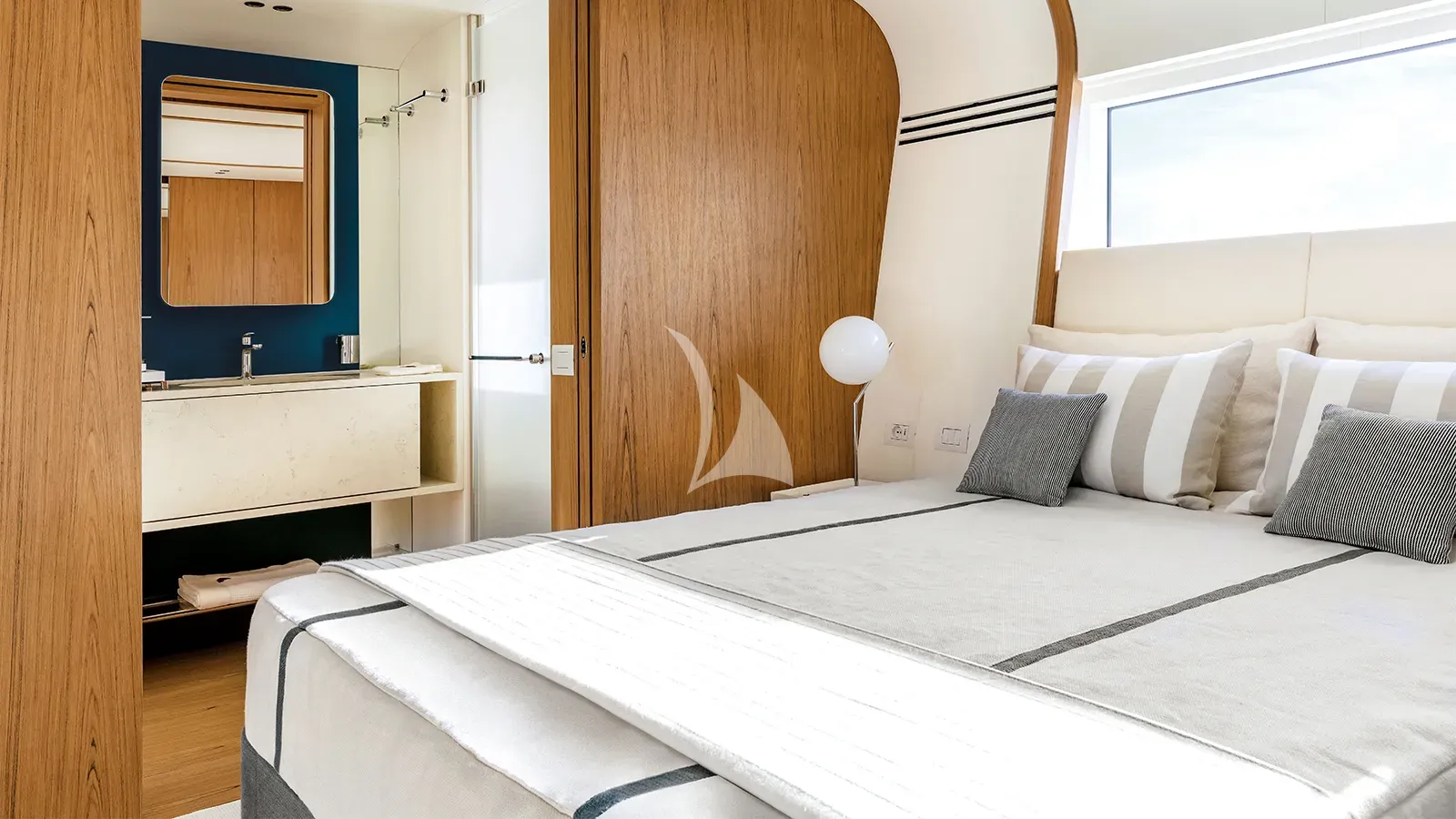 Charter Yacht KOJU - Benetti Motopanfilo 37m - 5 Cabins - Nassau - Exumas - Bahamas