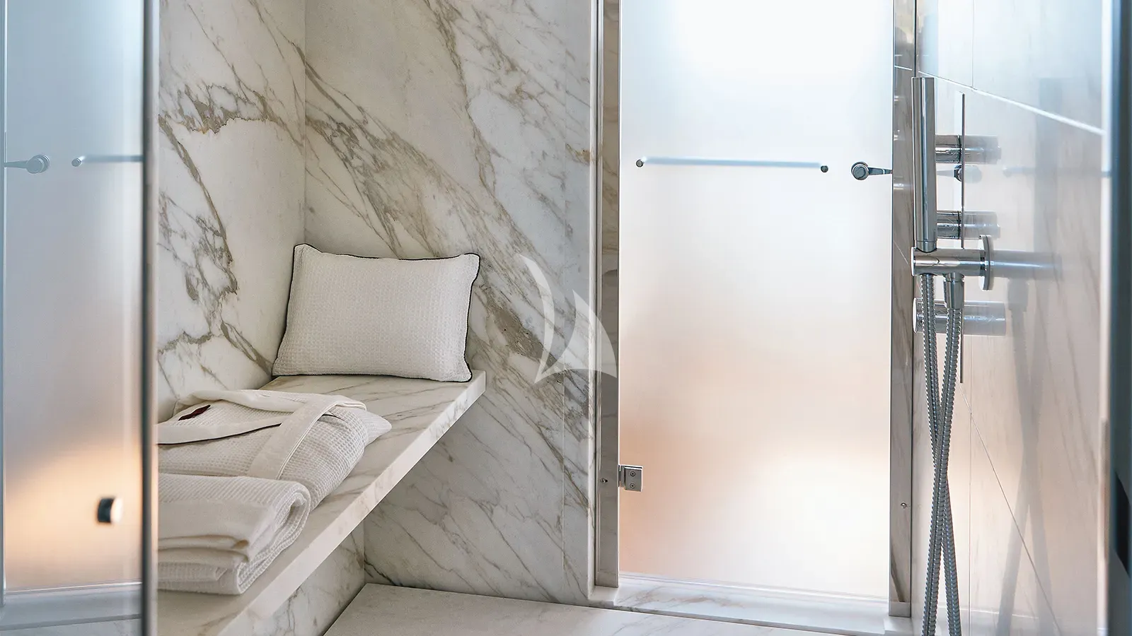 Charter Yacht KOJU - Benetti Motopanfilo 37m - 5 Cabins - Nassau - Exumas - Bahamas