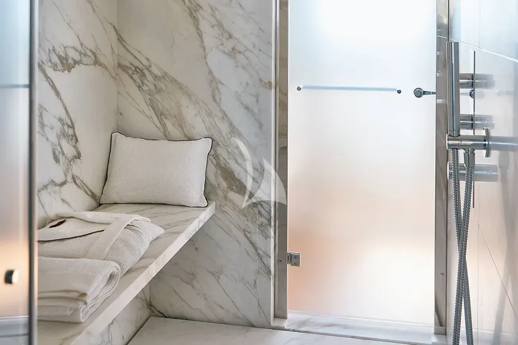 Charter Yacht KOJU - Benetti Motopanfilo 37m - 5 Cabins - Nassau - Exumas - Bahamas