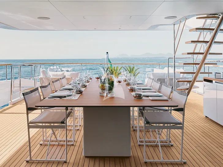 KOJU Benetti Motopanfilo 37m - sky deck aft alfresco dining area KOJU Benetti Motopanfilo 37m - sky deck aft alfresco dining area