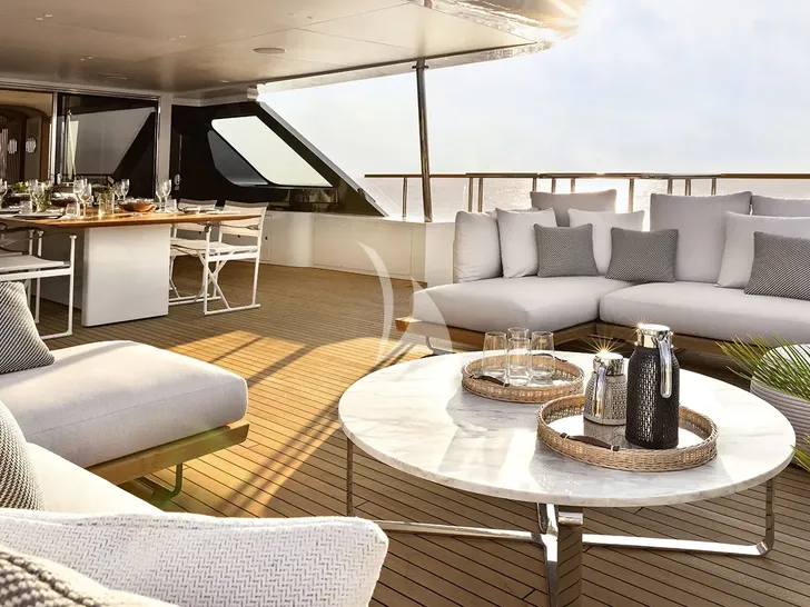 KOJU Benetti Motopanfilo 37m - sky deck aft lounge KOJU Benetti Motopanfilo 37m - sky deck aft lounge