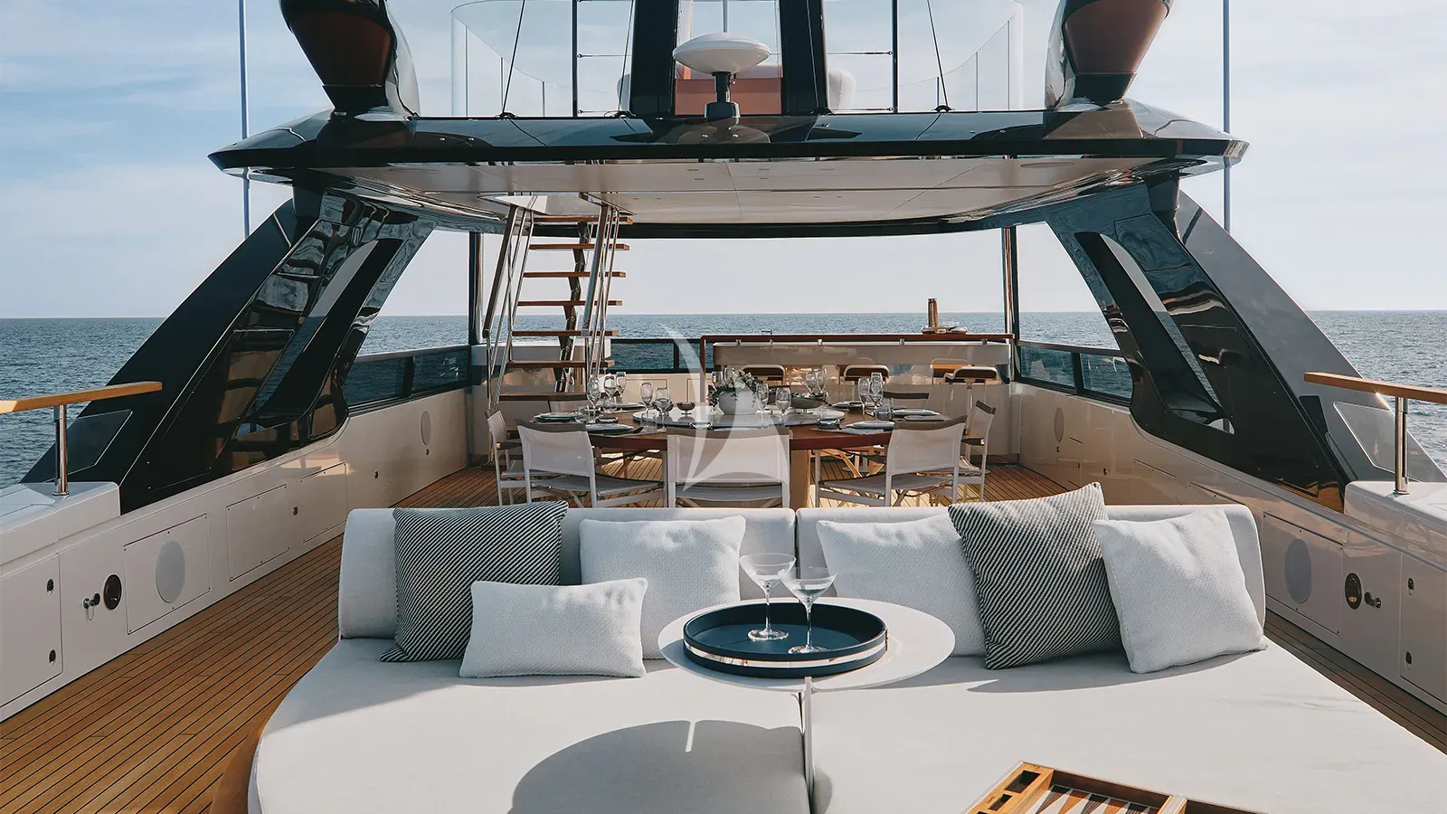 Charter Yacht KOJU - Benetti Motopanfilo 37m - 5 Cabins - Nassau - Exumas - Bahamas