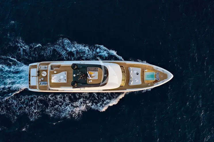 Charter Yacht KOJU - Benetti Motopanfilo 37m - 5 Cabins - Nassau - Exumas - Bahamas