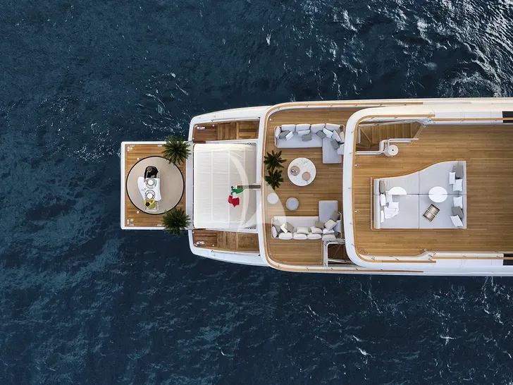 KOJU Benetti Motopanfilo 37m - top aft shot KOJU Benetti Motopanfilo 37m - top aft shot