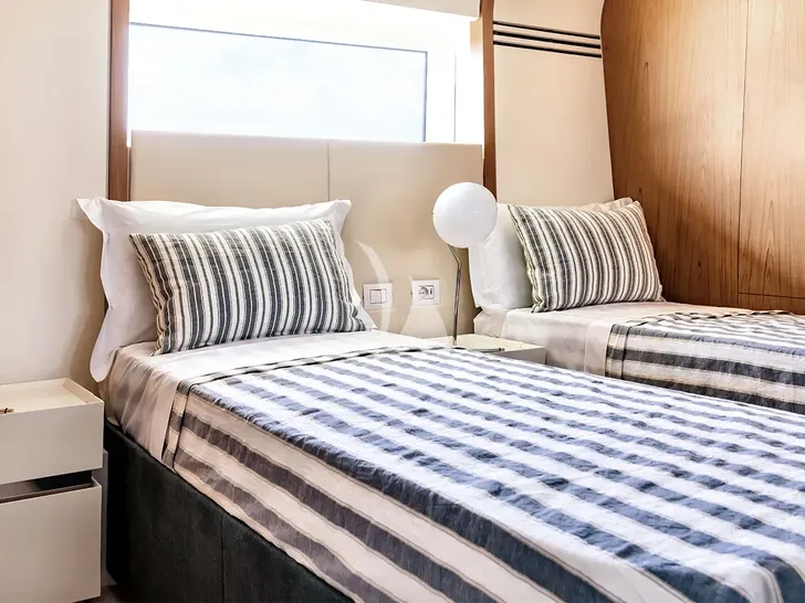 KOJU Benetti Motopanfilo 37m - twin cabin KOJU Benetti Motopanfilo 37m - twin cabin