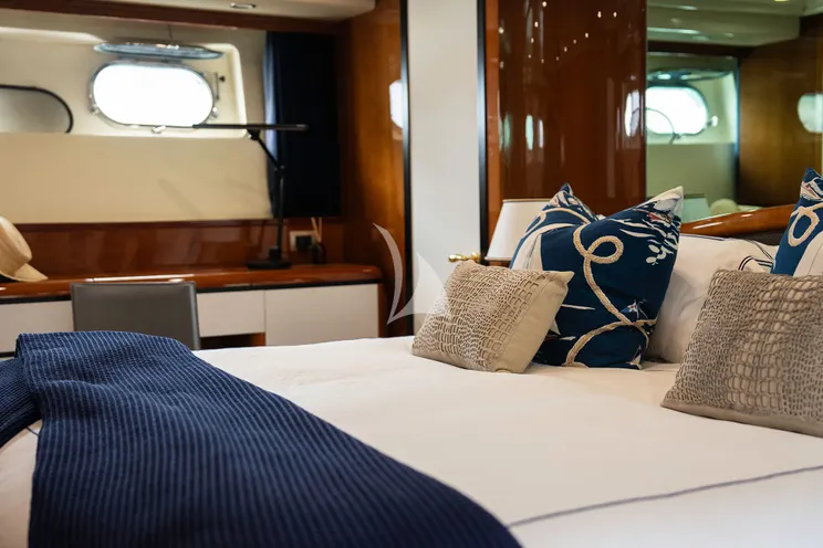 Charter Yacht LIBERTE IV - Falcon 100 - 4 Cabins - Nadi - Yasawa - Malolo - Tavarua - Fiji - New Zealand