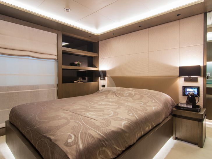 MADO Admiral Yacht Double Cabin