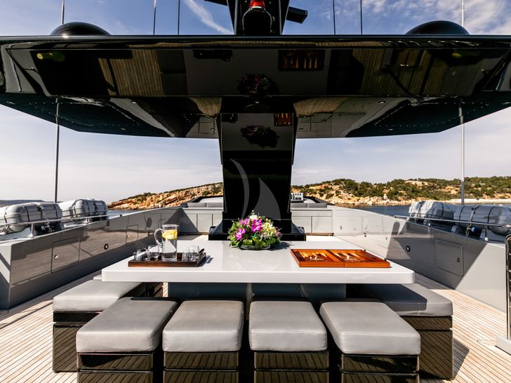 MADO Admiral Yacht Sundeck