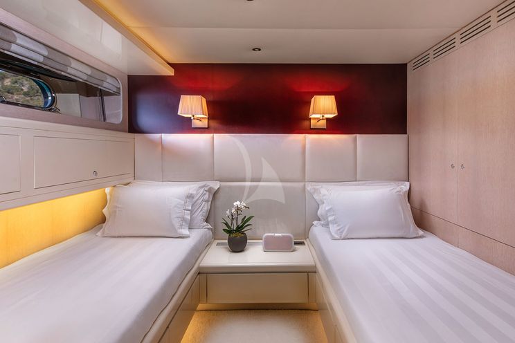 Charter Yacht MAGIX - Heesen 38m - 5 Cabins - Athens - Myknonos - Naxos - Kos