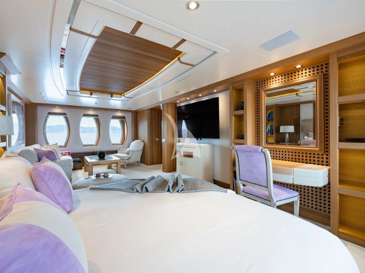 MARLA Amels 50m - master cabin bed and TV MARLA Amels 50m - master cabin bed and TV