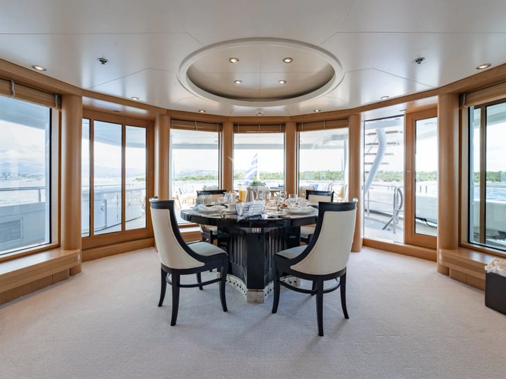 MARLA Amels 50m - sky lounge dining table MARLA Amels 50m - sky lounge dining table