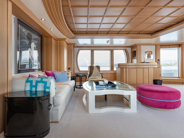 MARLA Amels 50m - sky lounge MARLA Amels 50m - sky lounge